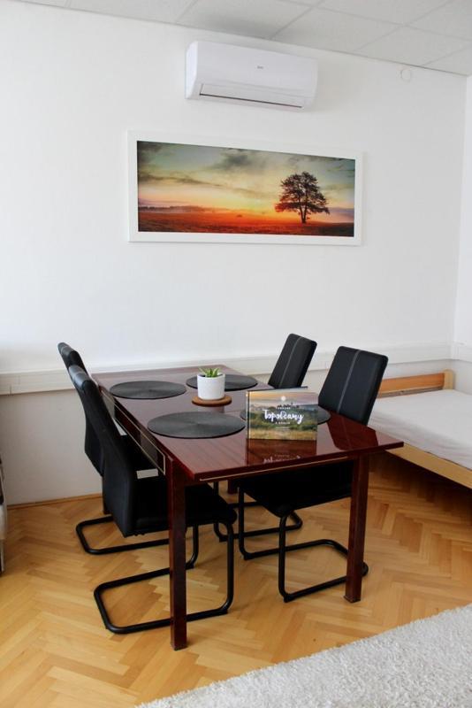 Topoľčany Apartmanovy Dom Stummerova מראה חיצוני תמונה