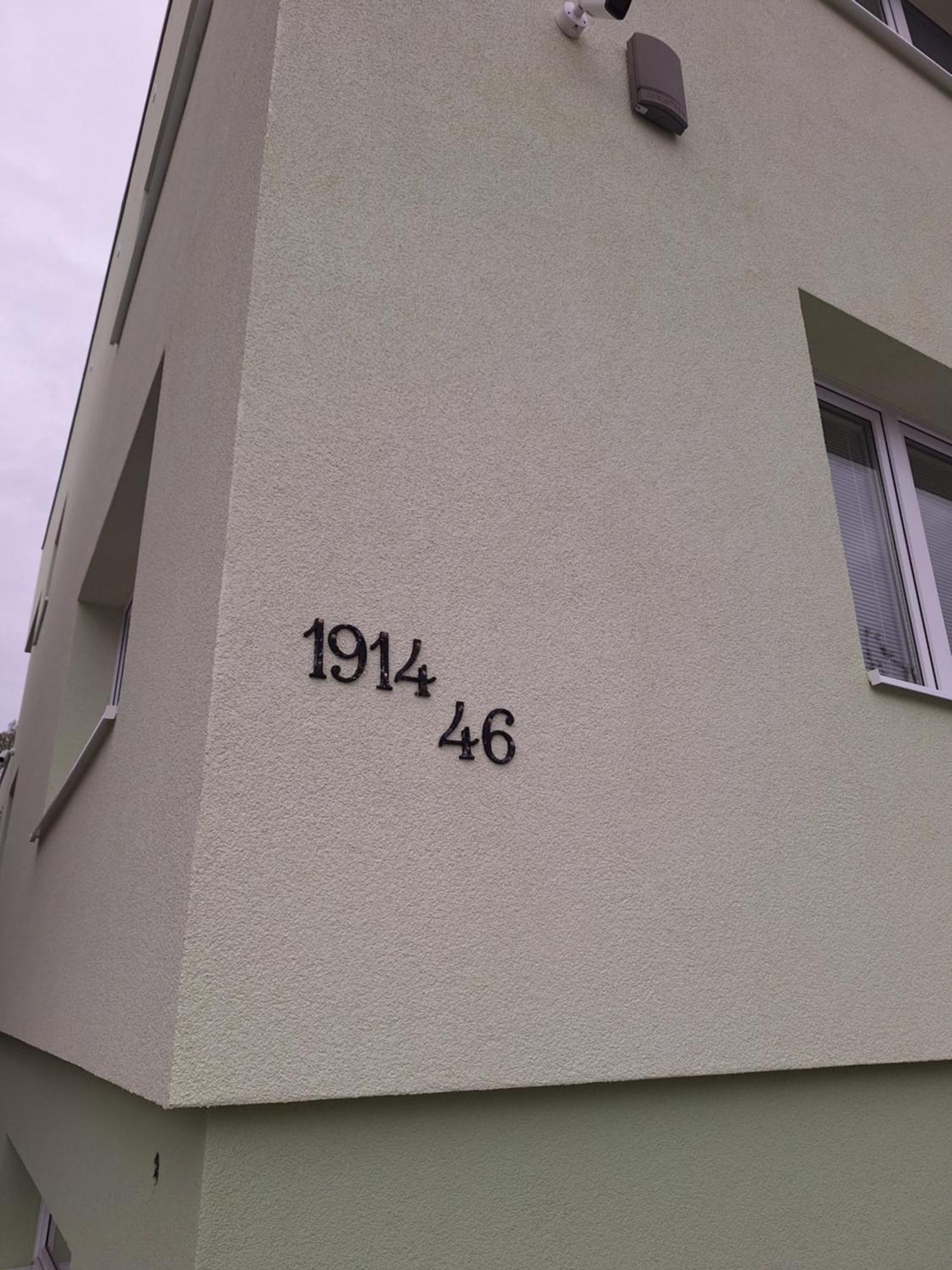 Topoľčany Apartmanovy Dom Stummerova מראה חיצוני תמונה
